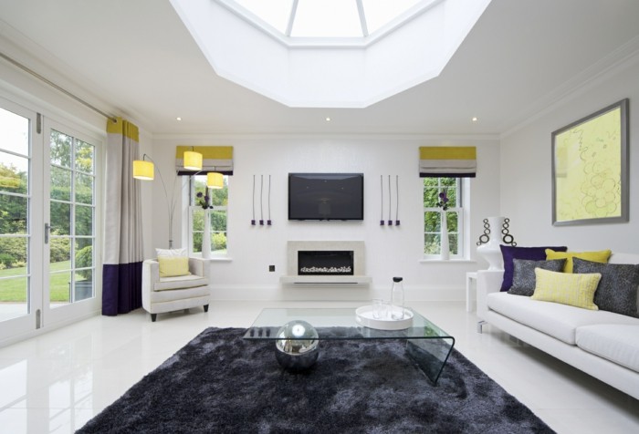 Gros carrelage blanc brillant