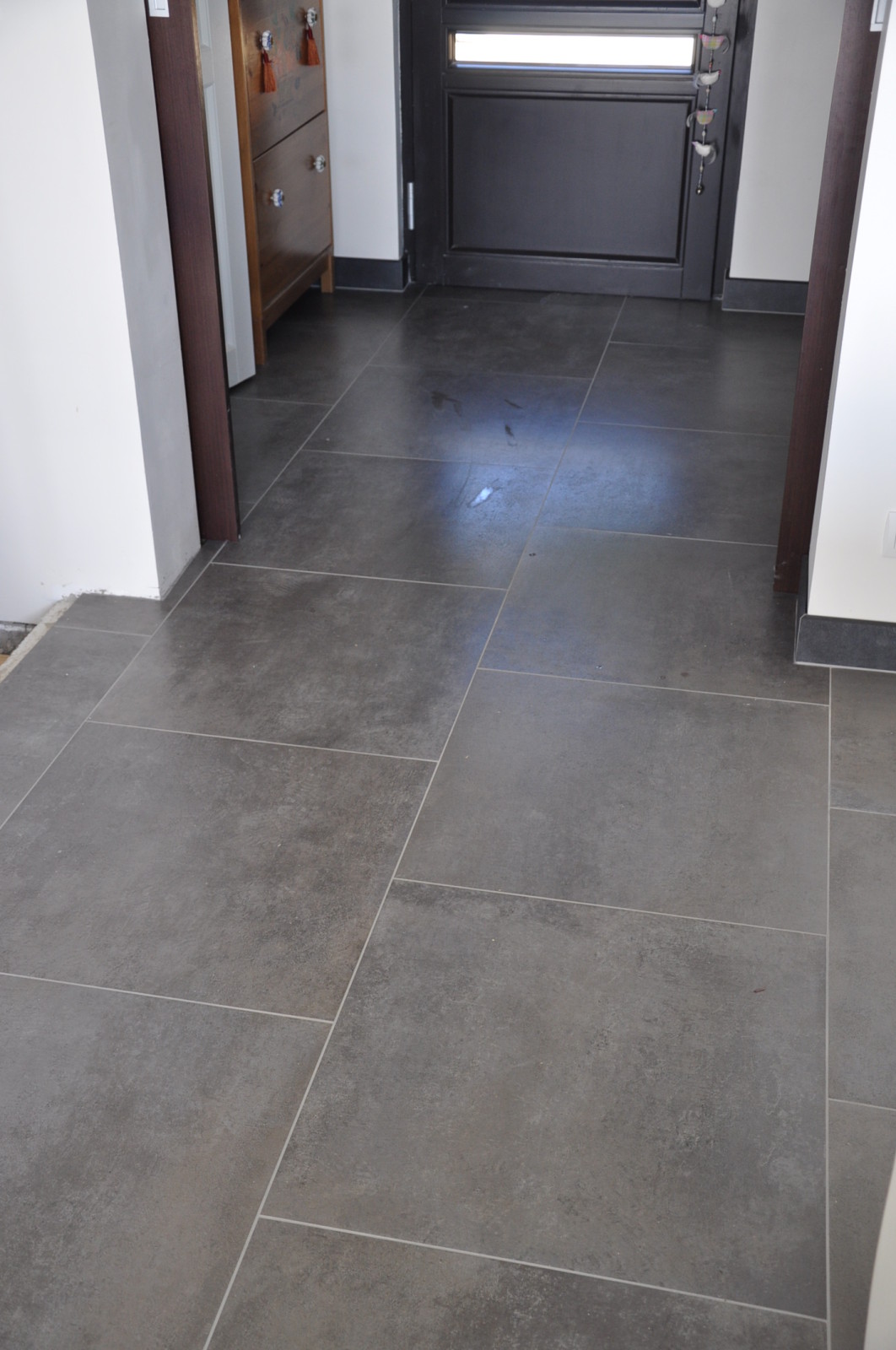 Joint carrelage brillant