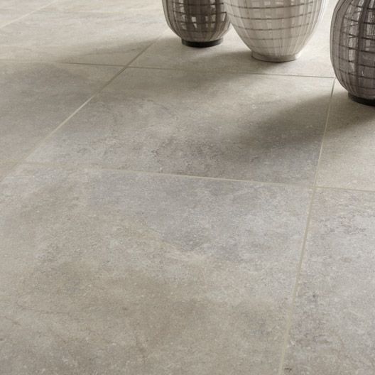 Carrelage gris pleine masse