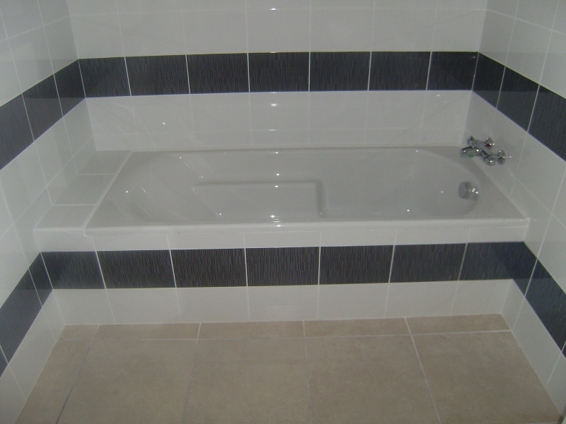 Pose carrelage tablier baignoire