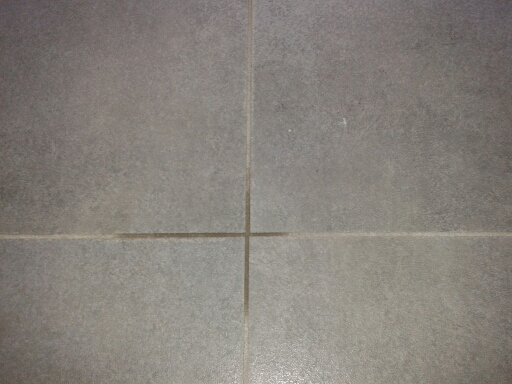 Noircir joint carrelage blanc