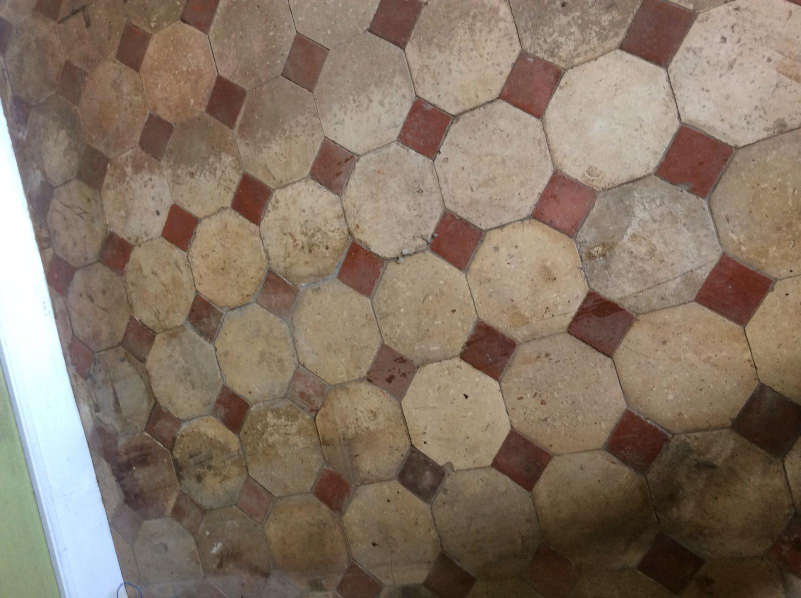 Carrelage ancien tomette