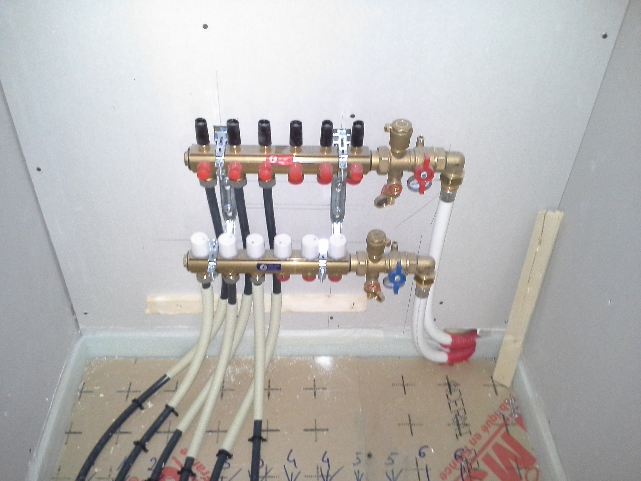 Carrelage a clipser sur plancher chauffant