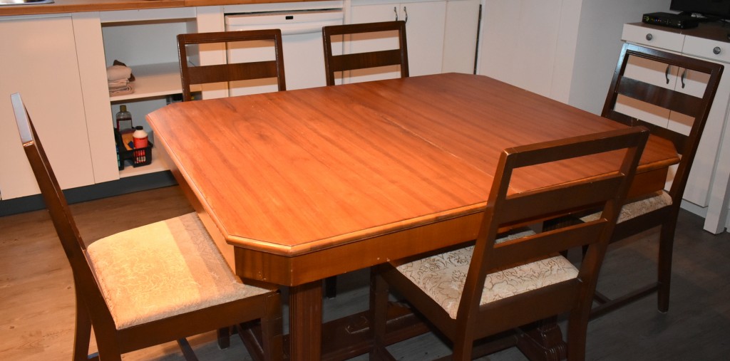 Table de cuisine brick