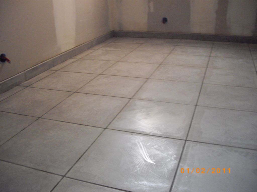 Carrelage beige joint gris clair