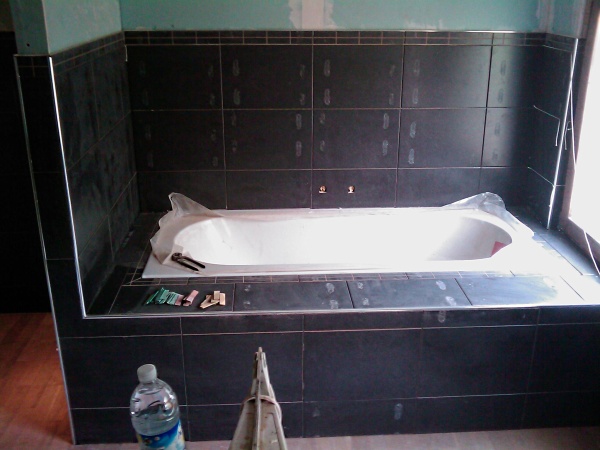 Carrelage autour de baignoire