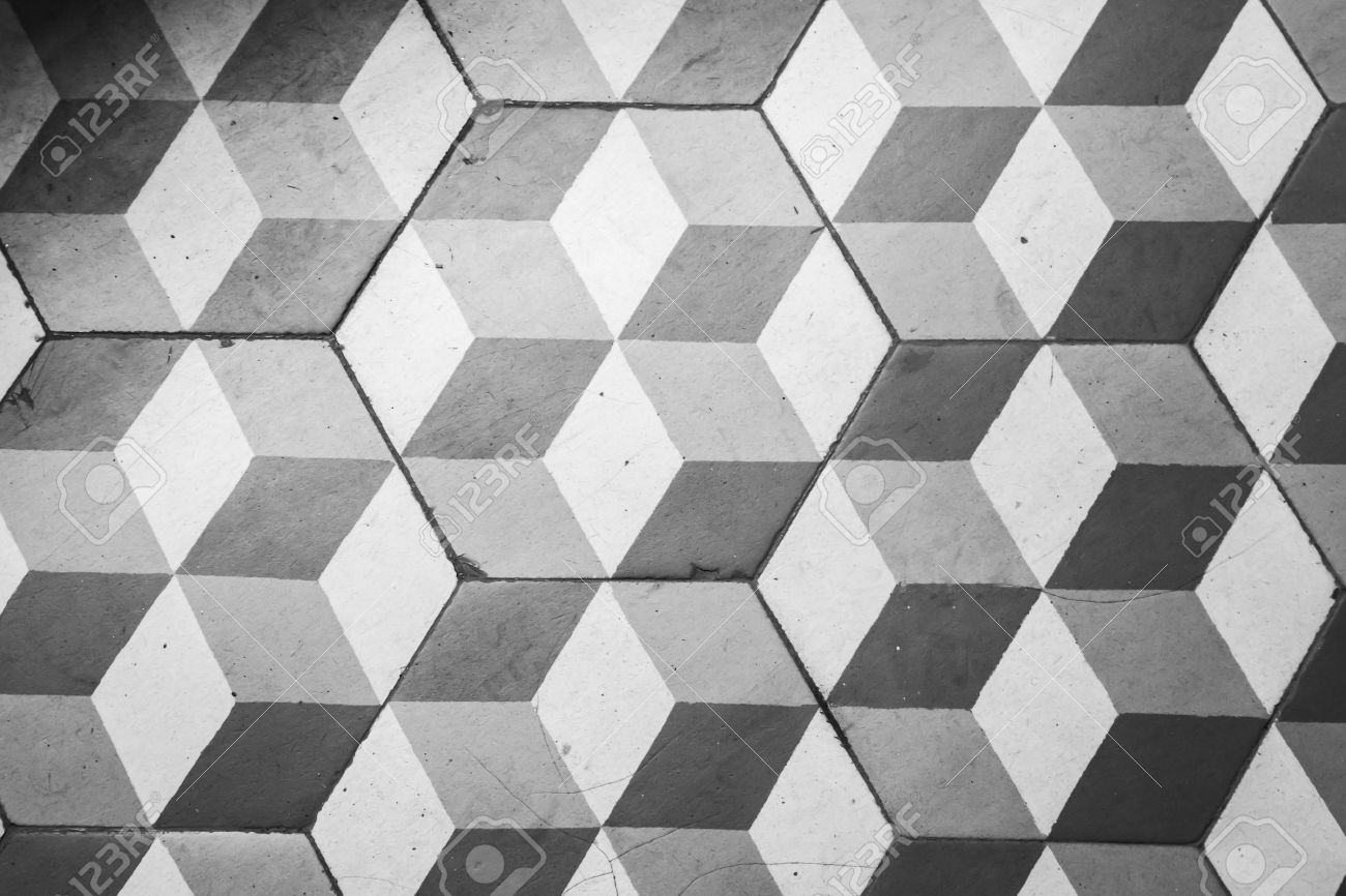 Carrelage ancien avec motif