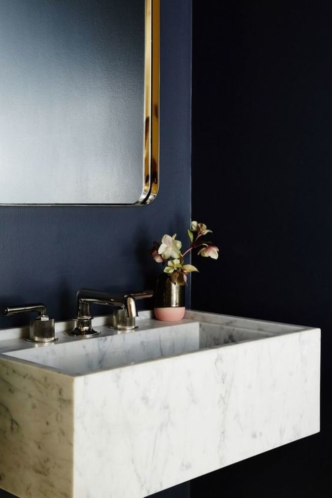 Carrelage bleu foncé marbré