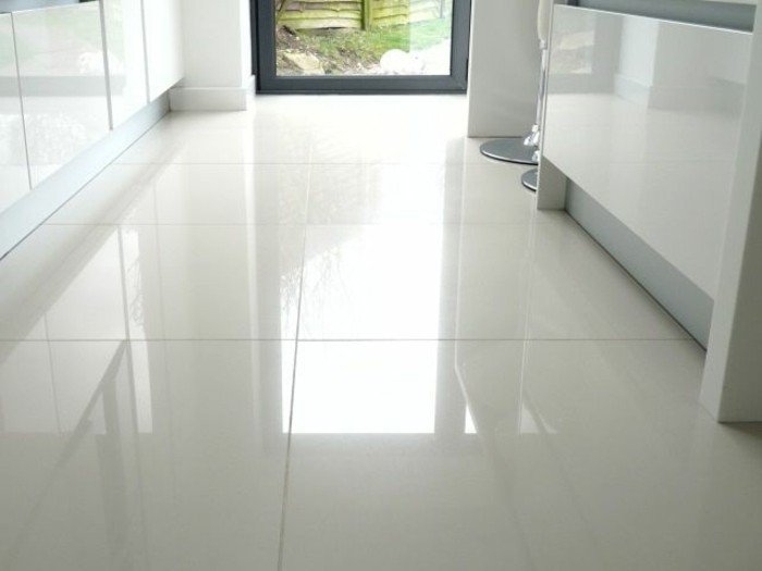 Carrelage blanc brillant rectifié