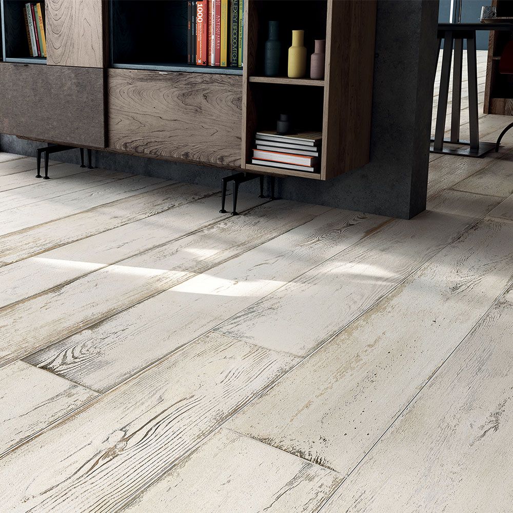 Carrelage aspect bois usé