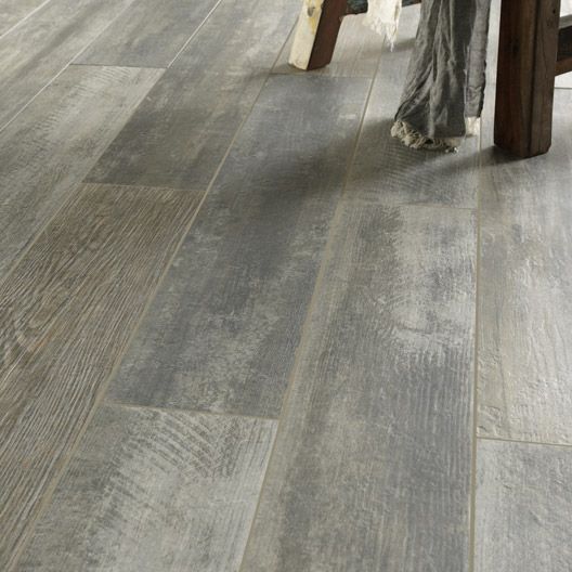 Carrelage imitation parquet teinte dans la masse