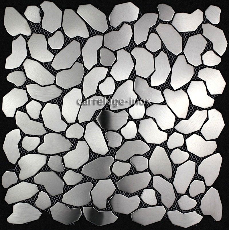Credence-cuisine-carrelage-inox-modele-galet