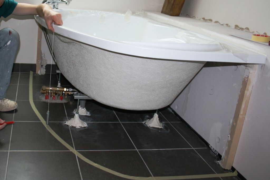 Joint carrelage contour baignoire