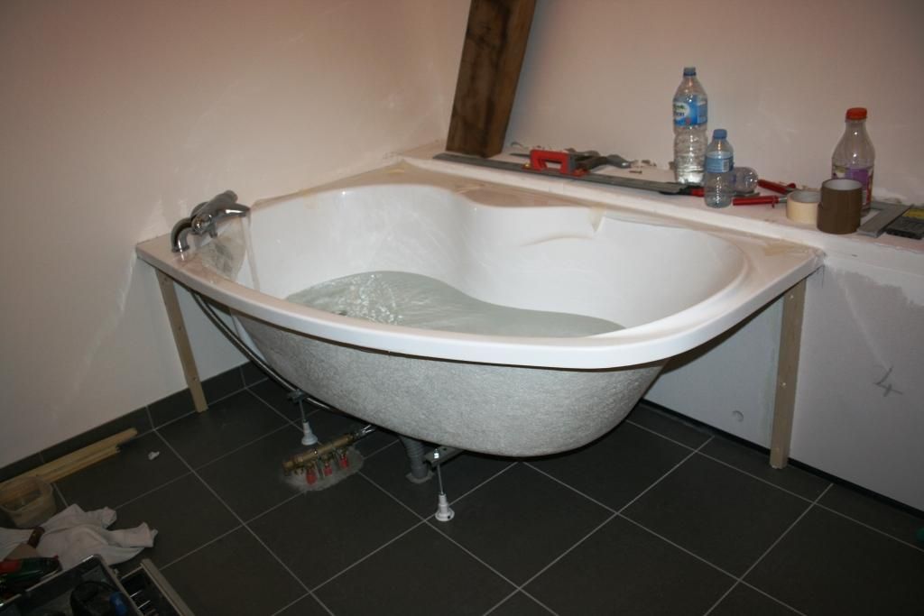 Carreler une baignoire asymétrique