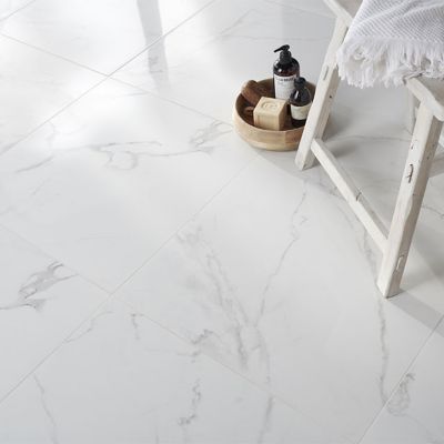 Carrelage blanc nervuré