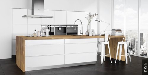 Cuisine blanc plan de travail chene