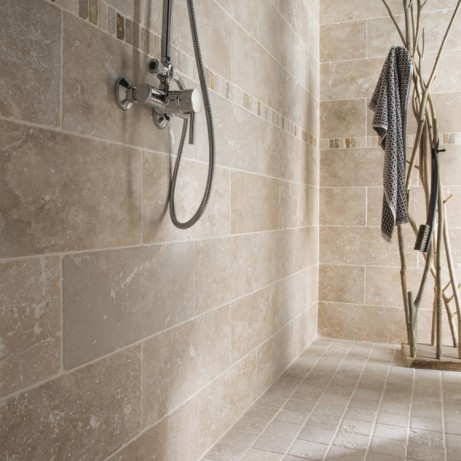 Carrelage salle de bain douche à l'italienne