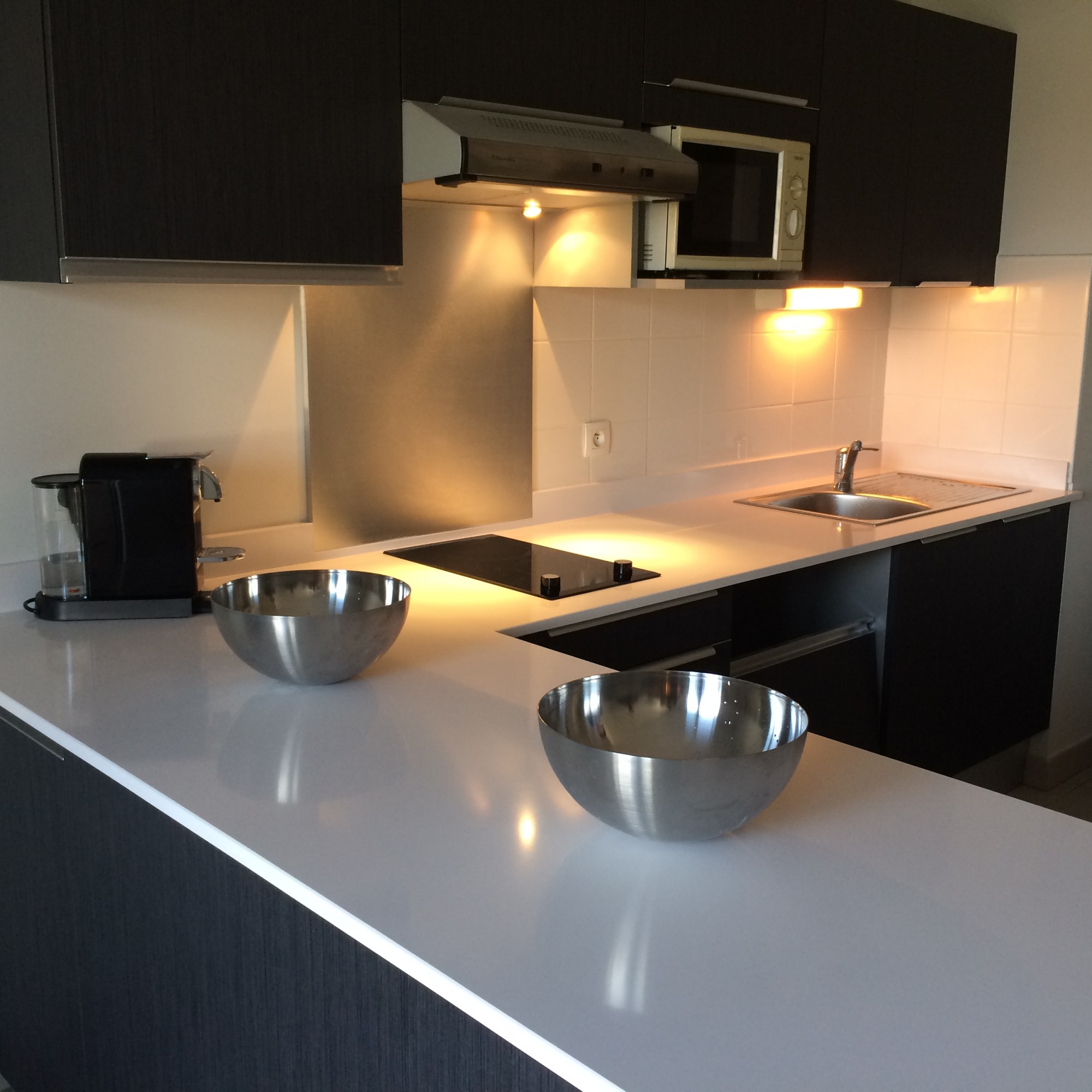 Plan de travail cuisine sur mesure quartz