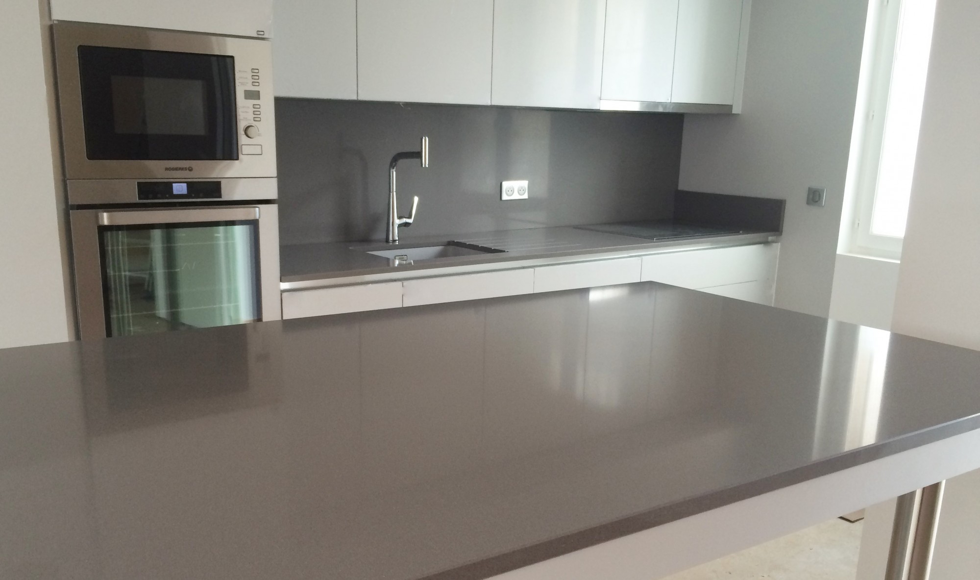 Plan de travail cuisine quartz gris