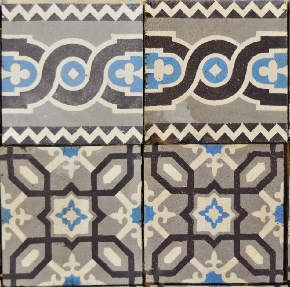 Carrelage ancien bleu et blanc