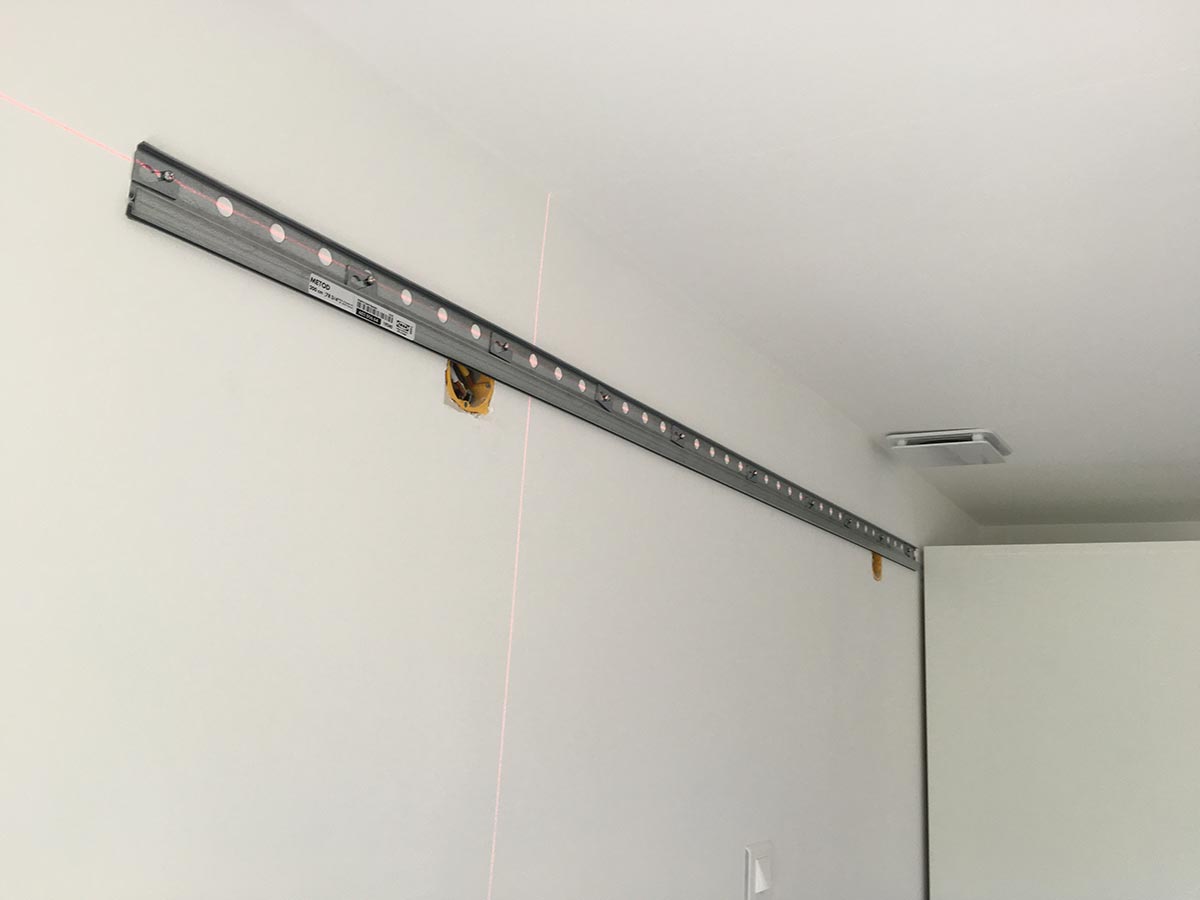 Monter un meuble haut de cuisine ikea