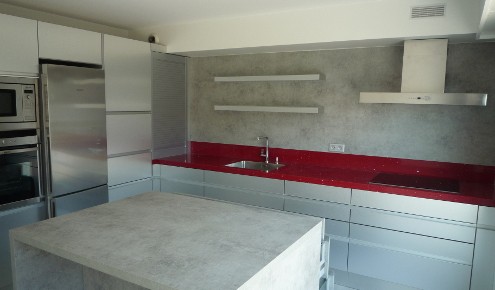 Cuisine plan travail rouge