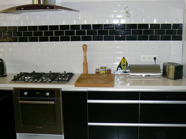 Carrelage mural cuisine blanc brillant