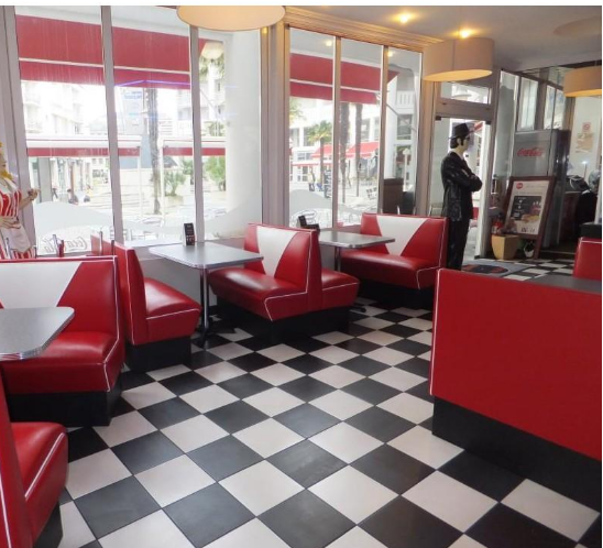 Carrelage damier blanc et noir