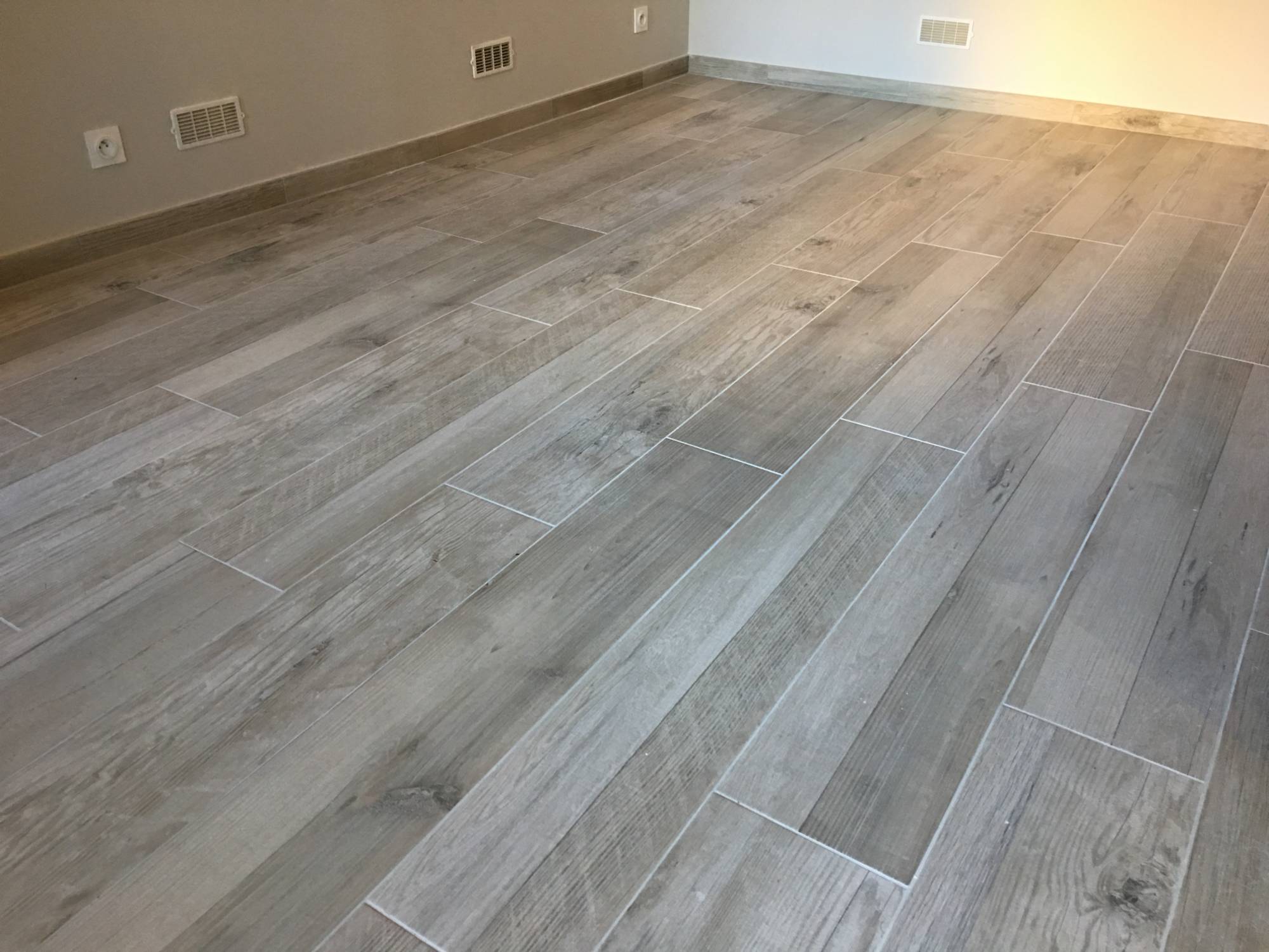 Carrelage effet bois beige