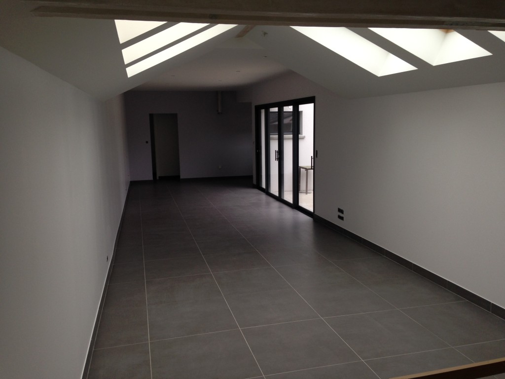 Carrelage gris gros carreau