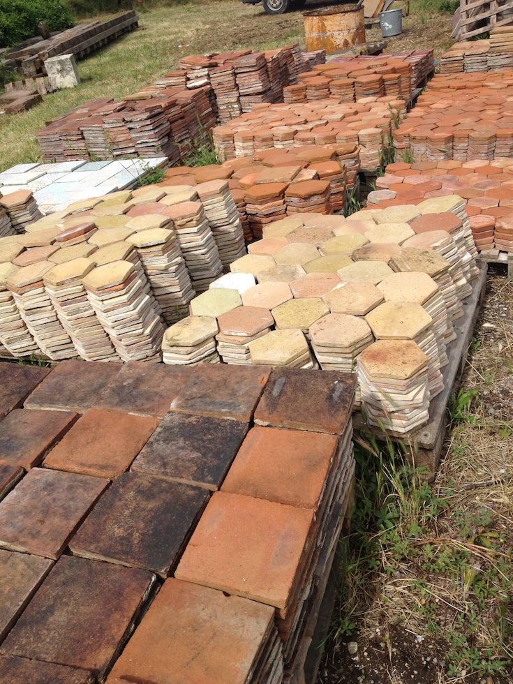 Carrelage hexagonal à cabochons