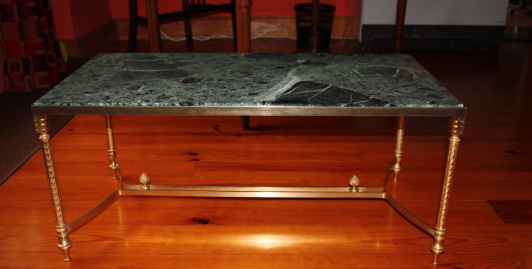 Table basse en marbre vert
