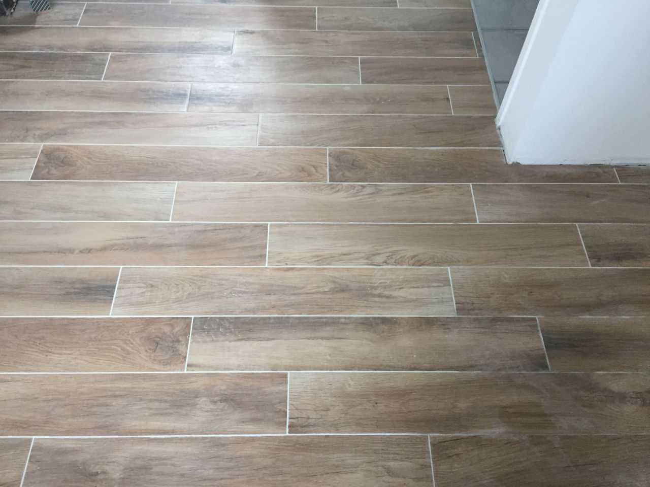 Carrelage imitation parquet quelle couleur