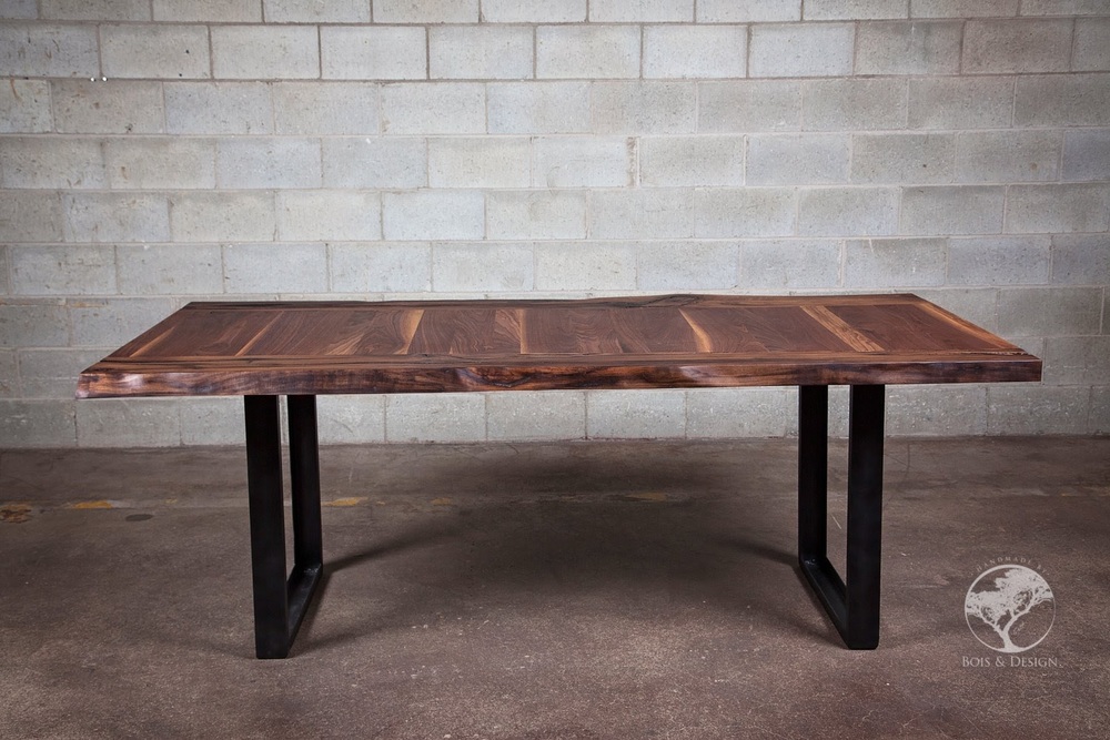 Table de cuisine noyer