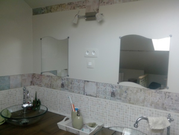 Carrelage salle de bain hauteur frise