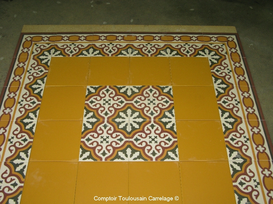 Carrelage ancien frise