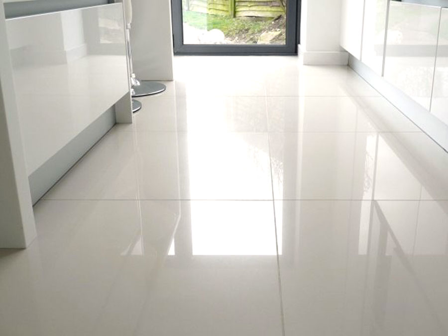 Carrelage blanc salon