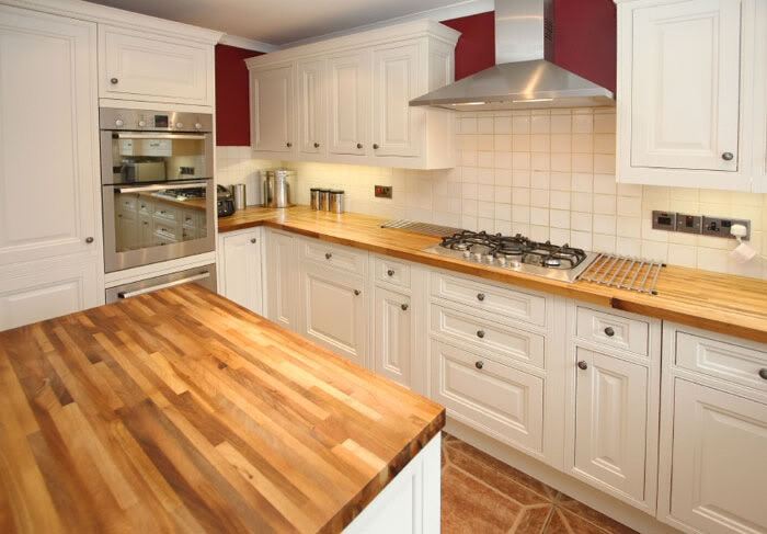 Cuisine plan de travail bois clair