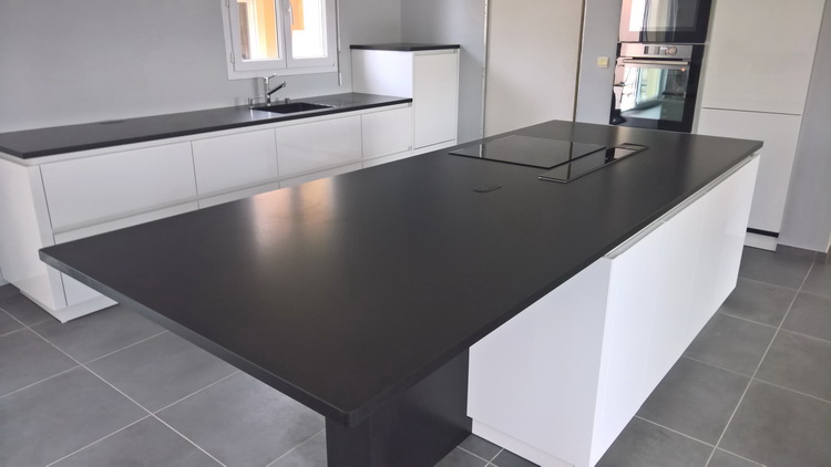 Plan de travail cuisine granit noir
