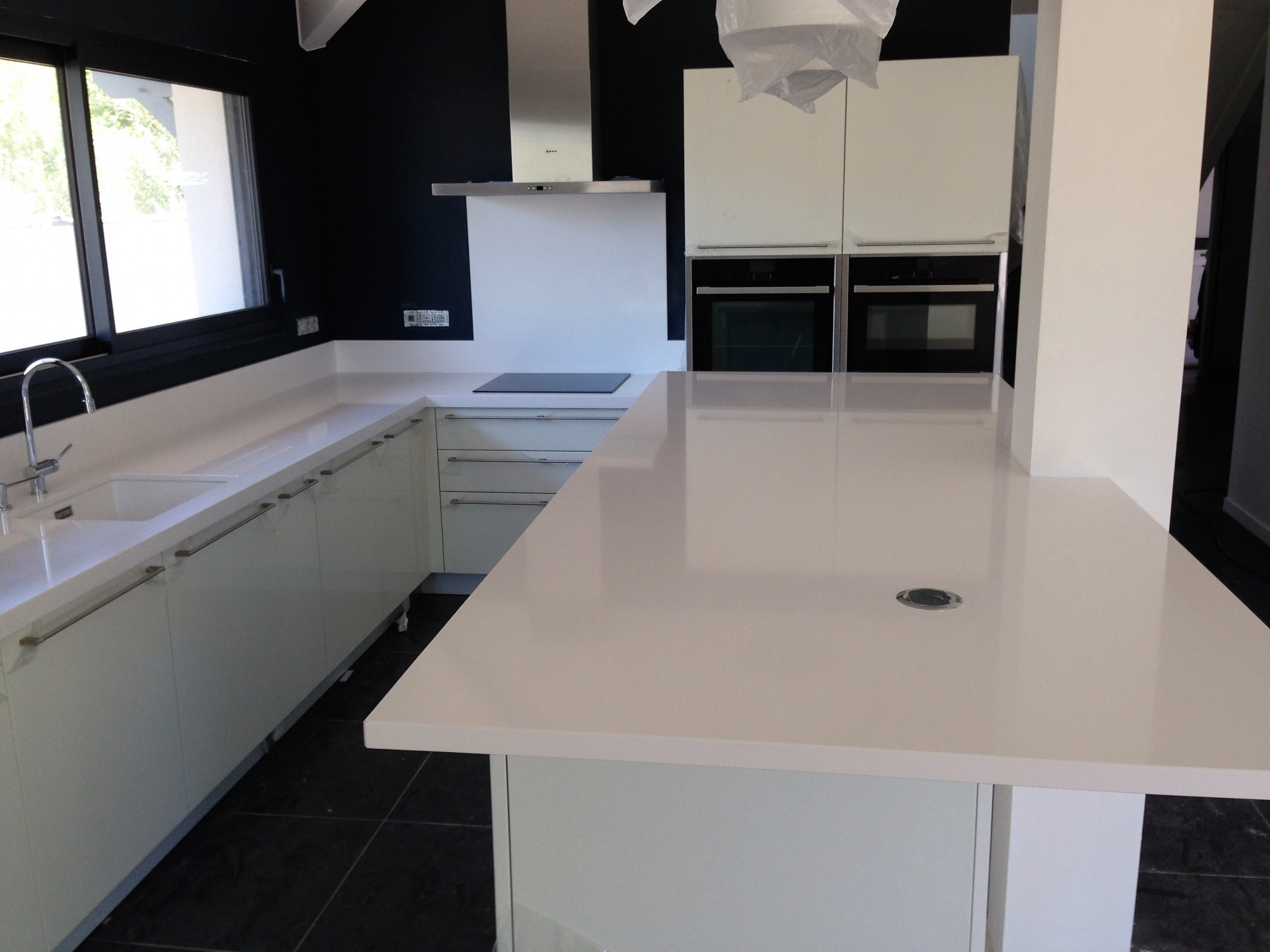 Cuisine avec plan de travail en silestone