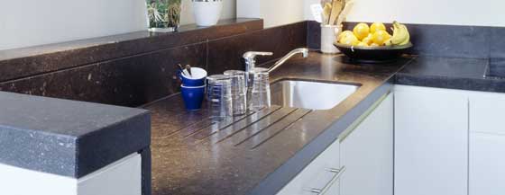 Plan de cuisine en pierre bleue