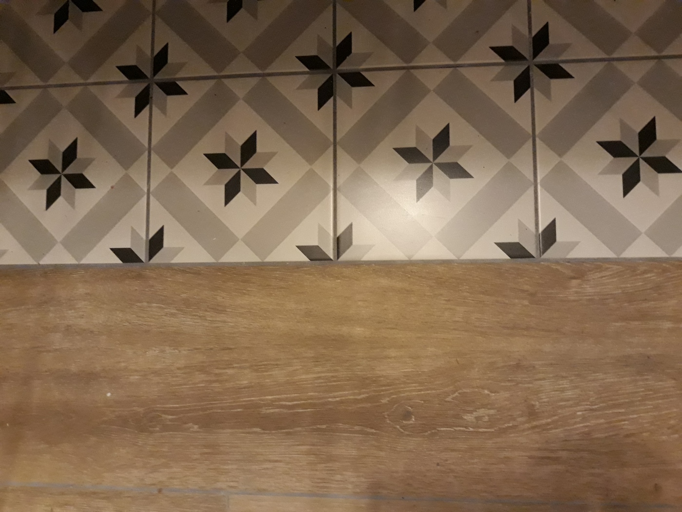 Carrelage bois et carreaux de ciment