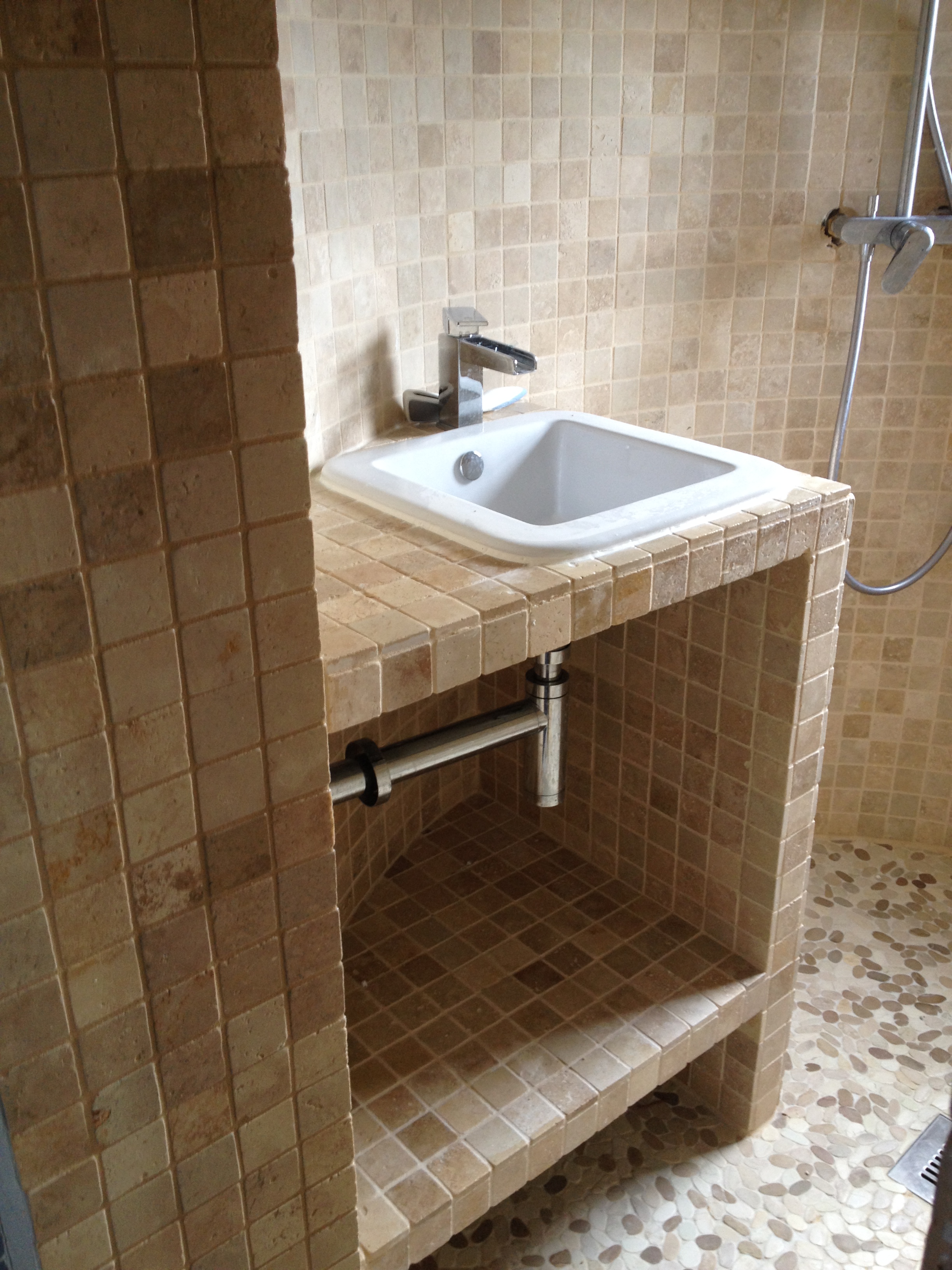 Carrelage mosaique en pierre naturelle
