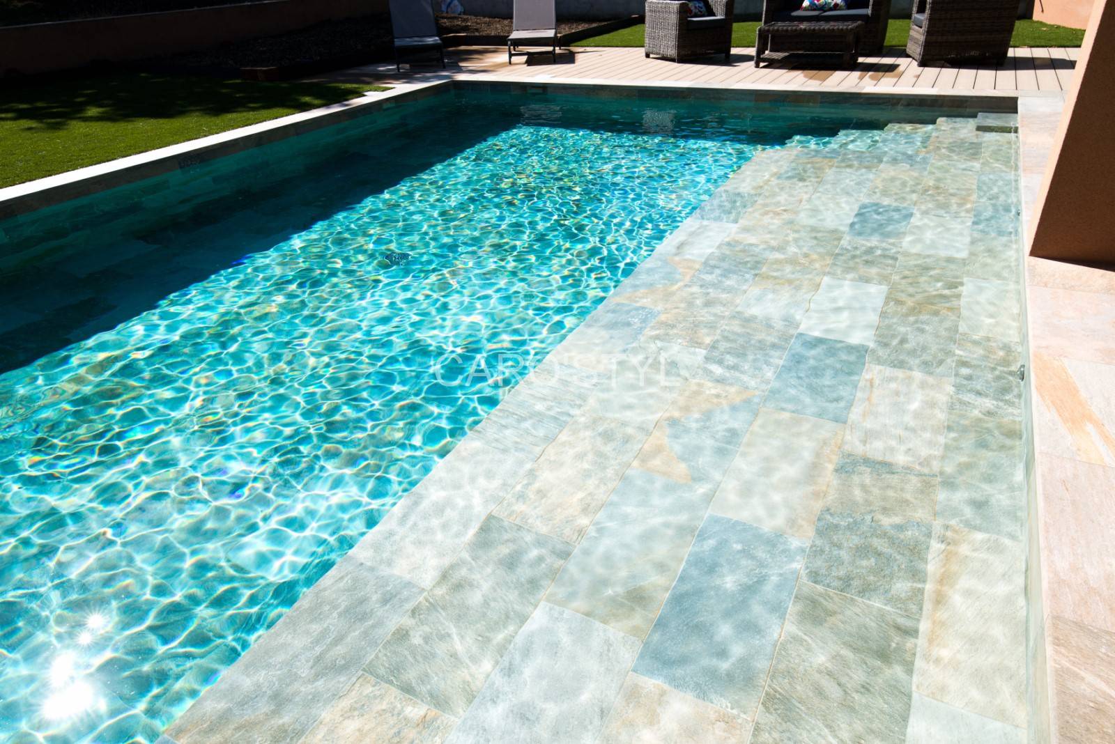 Carrelage antidérapant pour piscine