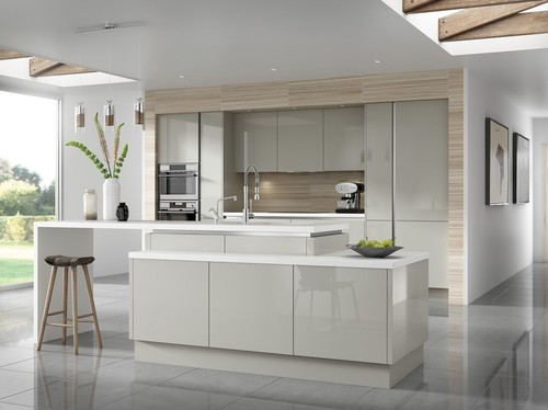 Quelle cuisine avec carrelage imitation parquet