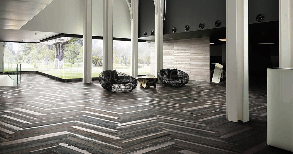 Carrelage aspect bois noir