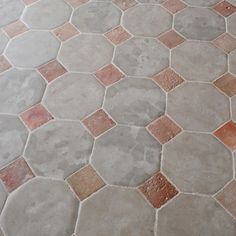 Carrelage ancien octogonal