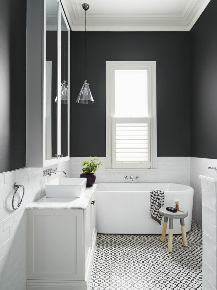 Carrelage blanc et noir salle de bain