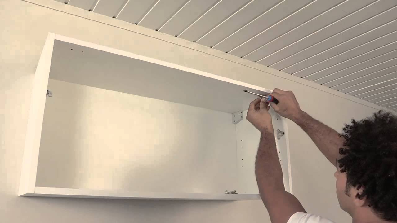 Plaque fixation meuble haut cuisine