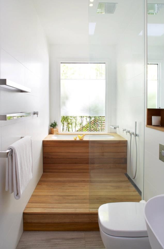 Baignoire carrelage bois